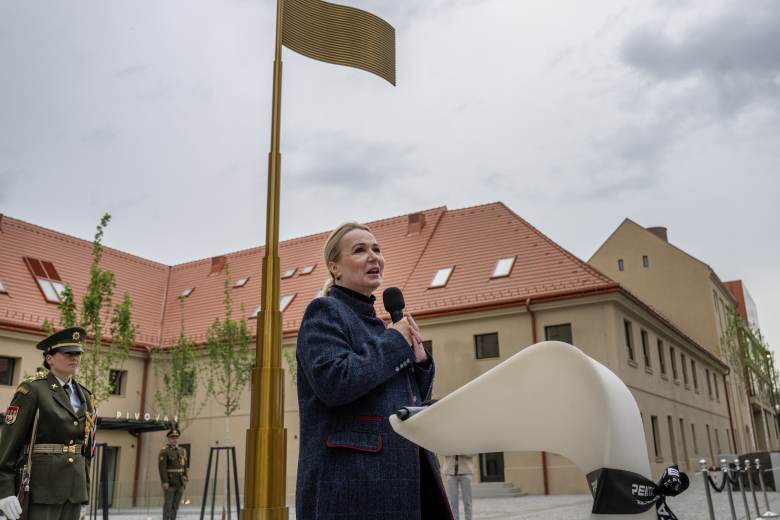 Nový pomník připomíná generála Kutlvašra a jeho odvahu při Pražském povstání Nový pomník připomíná generála Kutlvašra a jeho odvahu při Pražském povstání