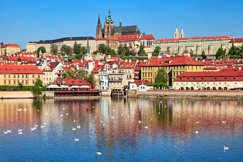 Pavel vstoupil do sporu o rozpočet, jeho předložení by měl za vstřícné gesto