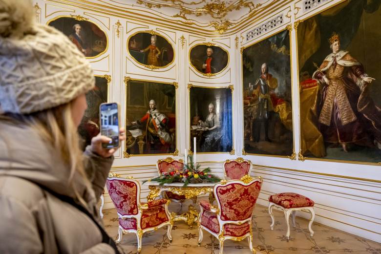 První návštěvníky na Dni otevřených dveří Pražského hradu přivítal Pavel