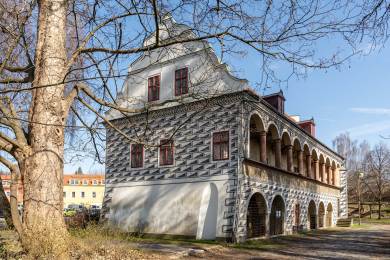 Archeologové zkoumají renesanční letohrádek v České Lípě, čeká ho rekonstrukce