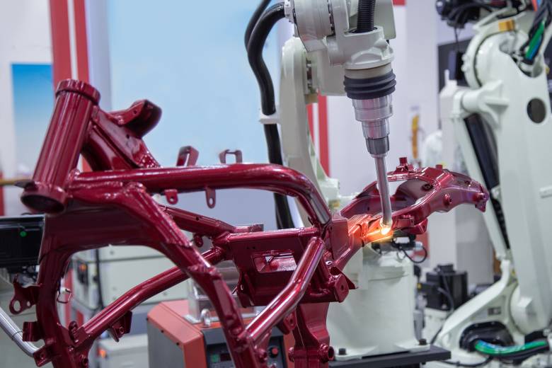 Čína předstihla Německo ve využívání robotů v průmyslu, uvádí federace robotiky