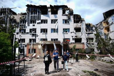 Rusko zaútočilo na Ukrajinu hypersonickou raketou Orešnik a dalšími zbraněmi
