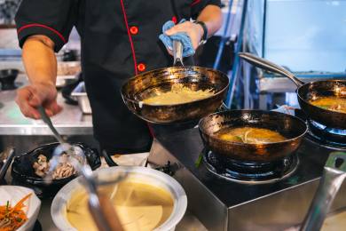 Druhé vydání průvodce Gault&Millau pro ČR mapuje 421 gastronomických podniků