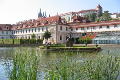 Senát asi schválí návrh zpřesnit podmínky pro investiční zprostředkovatele