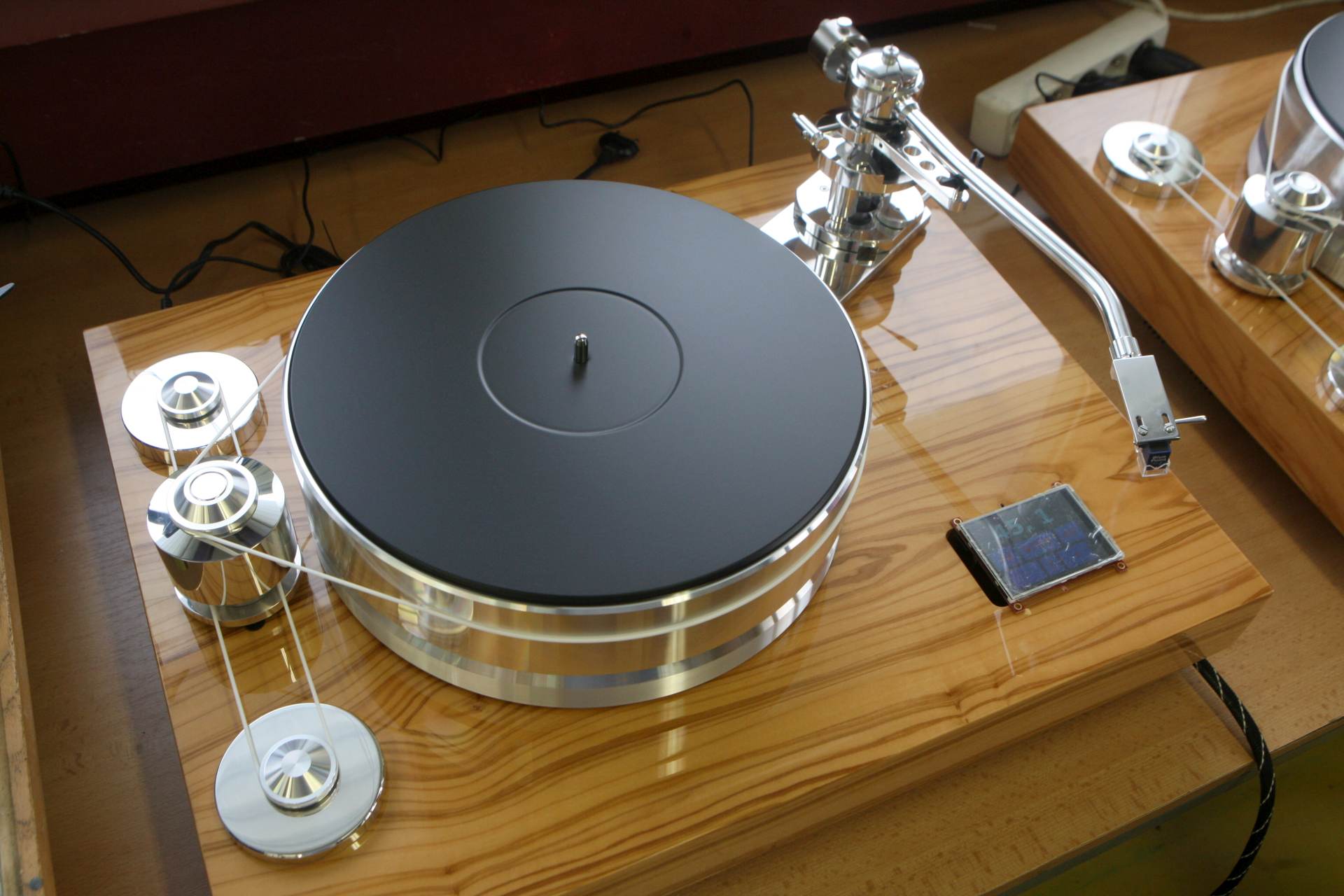 Výrobce gramofonů SEV Litovel loni zvýšil tržby o 66 mil. Kč na 428 mil. Kč