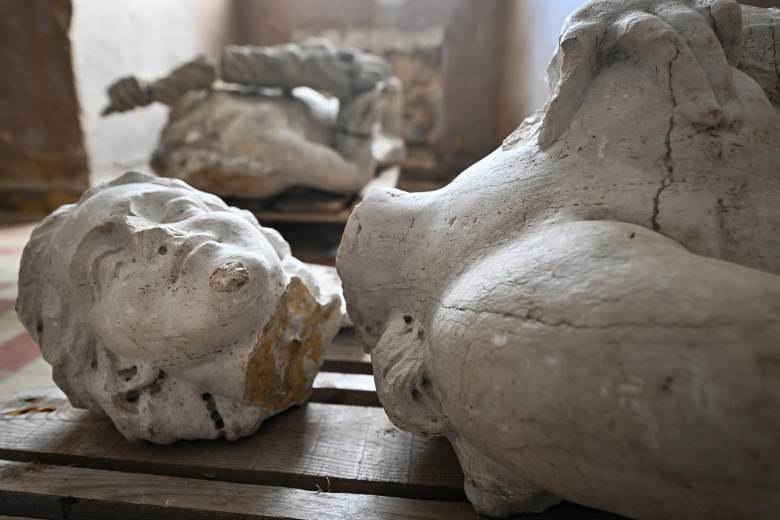 Poničené sochy z jemnického zámku jsou i od slovinského sochaře Bernekera