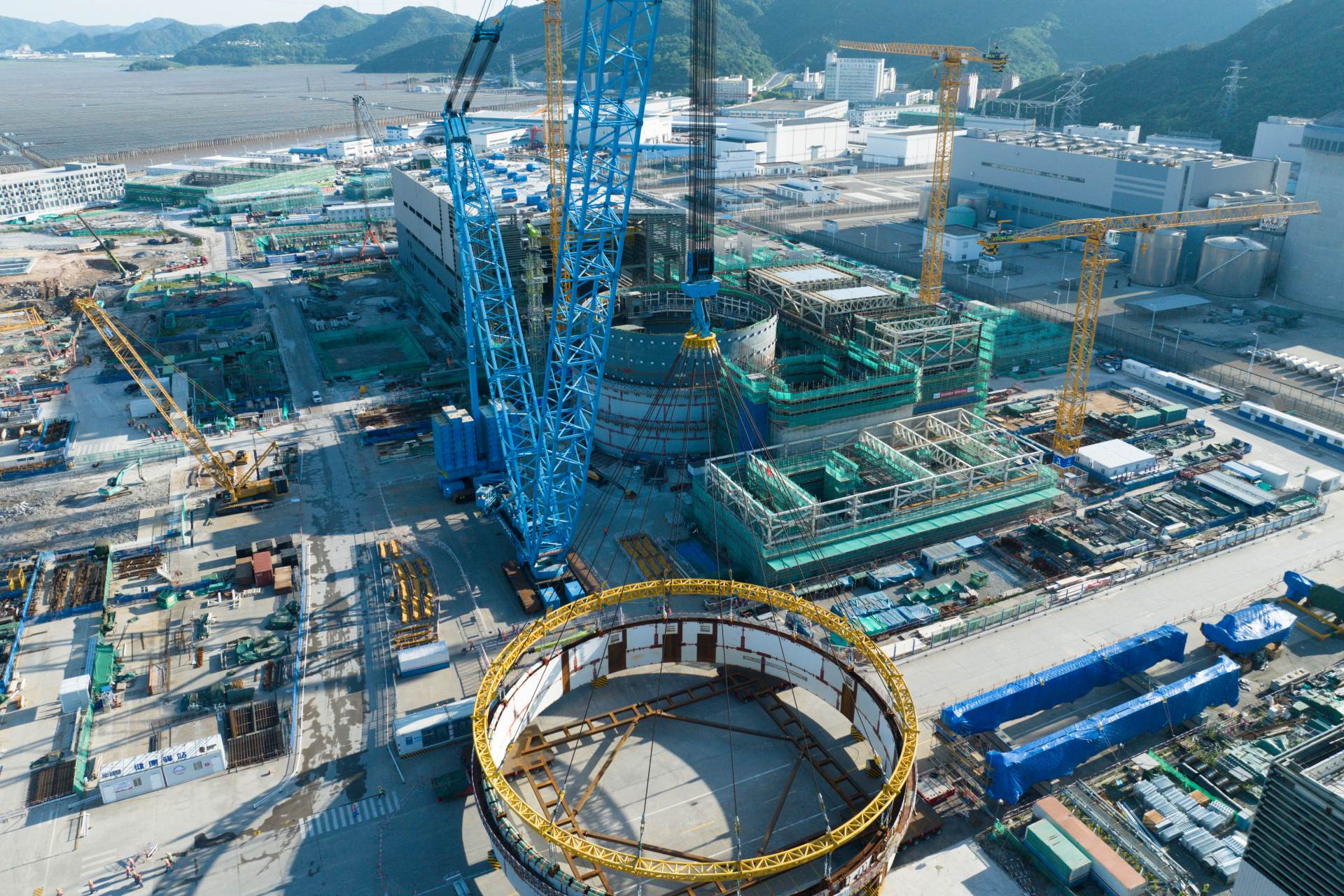 Británie a USA urychlí výstavbu jaderných elektráren, vzniknou i pracovní místa