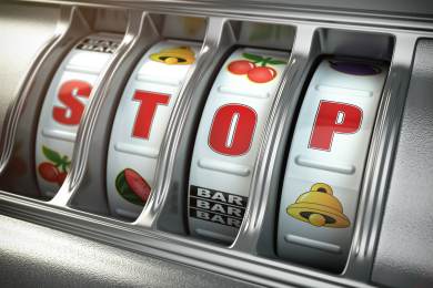 Studie: Stát kvůli nelegálnímu hazardu ročně přijde na daních o čtyři mld. korun