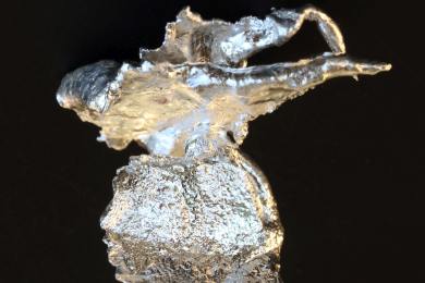 Cena stříbra poprvé překročila 90 USD za unci, další rekord překonalo i zlato