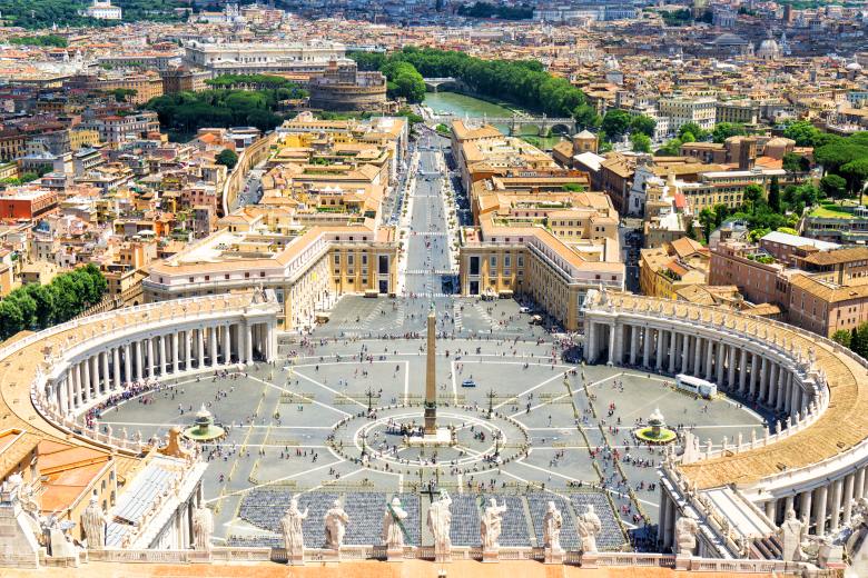 Během svatého roku přijelo do Říma přes 33 milionů poutníků, méně, než se čekalo