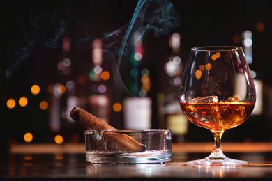 Příští rok vzrostou odvody živnostníků i spotřební daň z tabáku a alkoholu