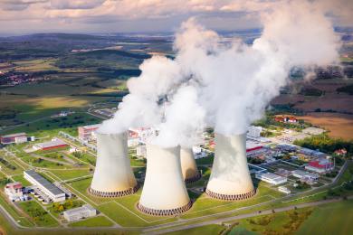 ČR energie vláda hospodářství ČEZ jaderná Dukovany