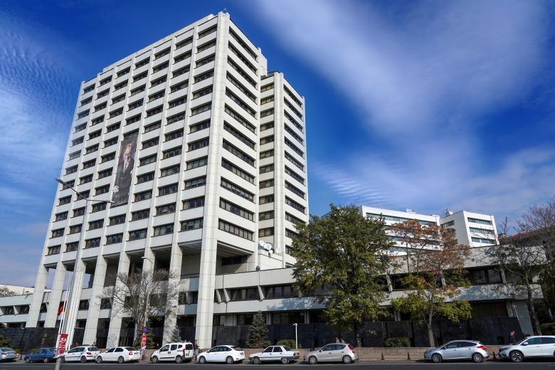 Turecká centrální banka zvýšila základní úrokovou sazbu na 45 procent