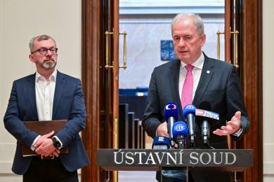 Část smlouvy s Vatikánem je v rozporu s ústavním pořádkem, rozhodl Ústavní soud