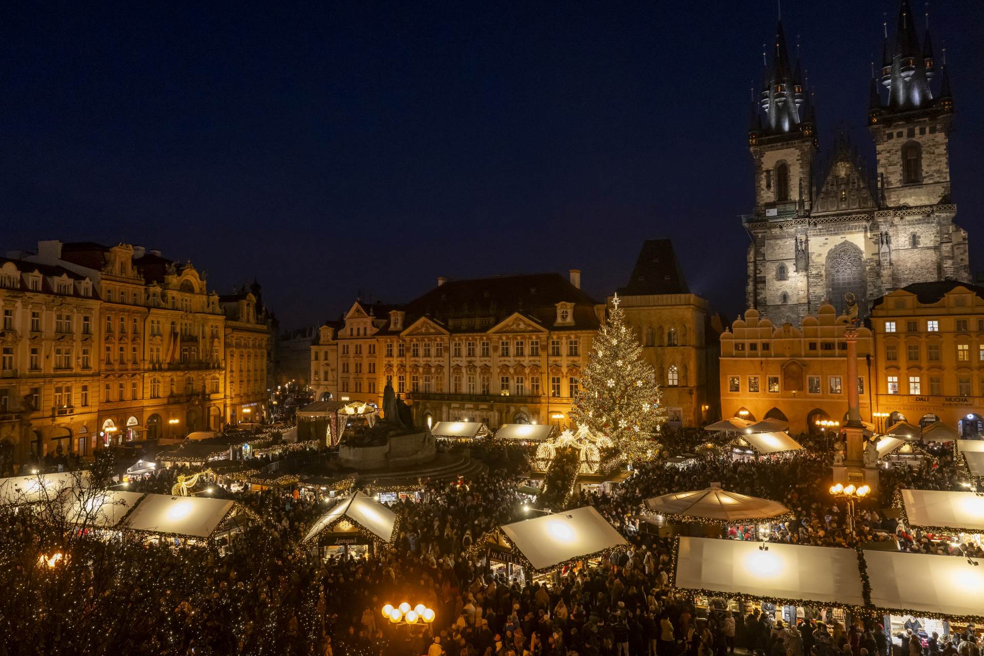  ČR správa trh zábava Vánoce Praha 