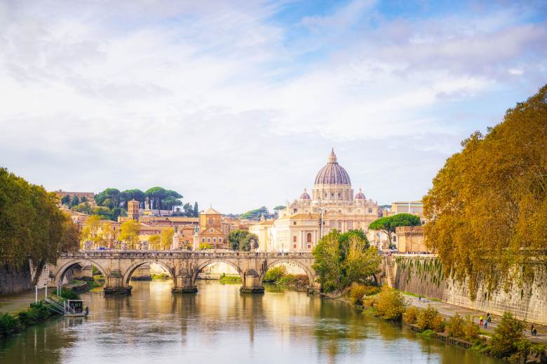 Papež jmenoval poprvé do úřadu vatikánského prefekta ženu