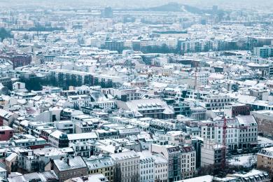 V Berlíně jsou po žhářském útoku čtvrtým dnem bez proudu desítky tisíc lidí