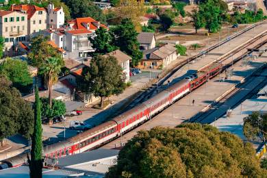 Slavista: Češi jezdí na Jadran od dob Rakouska-Uherska, pomohly tomu vlaky