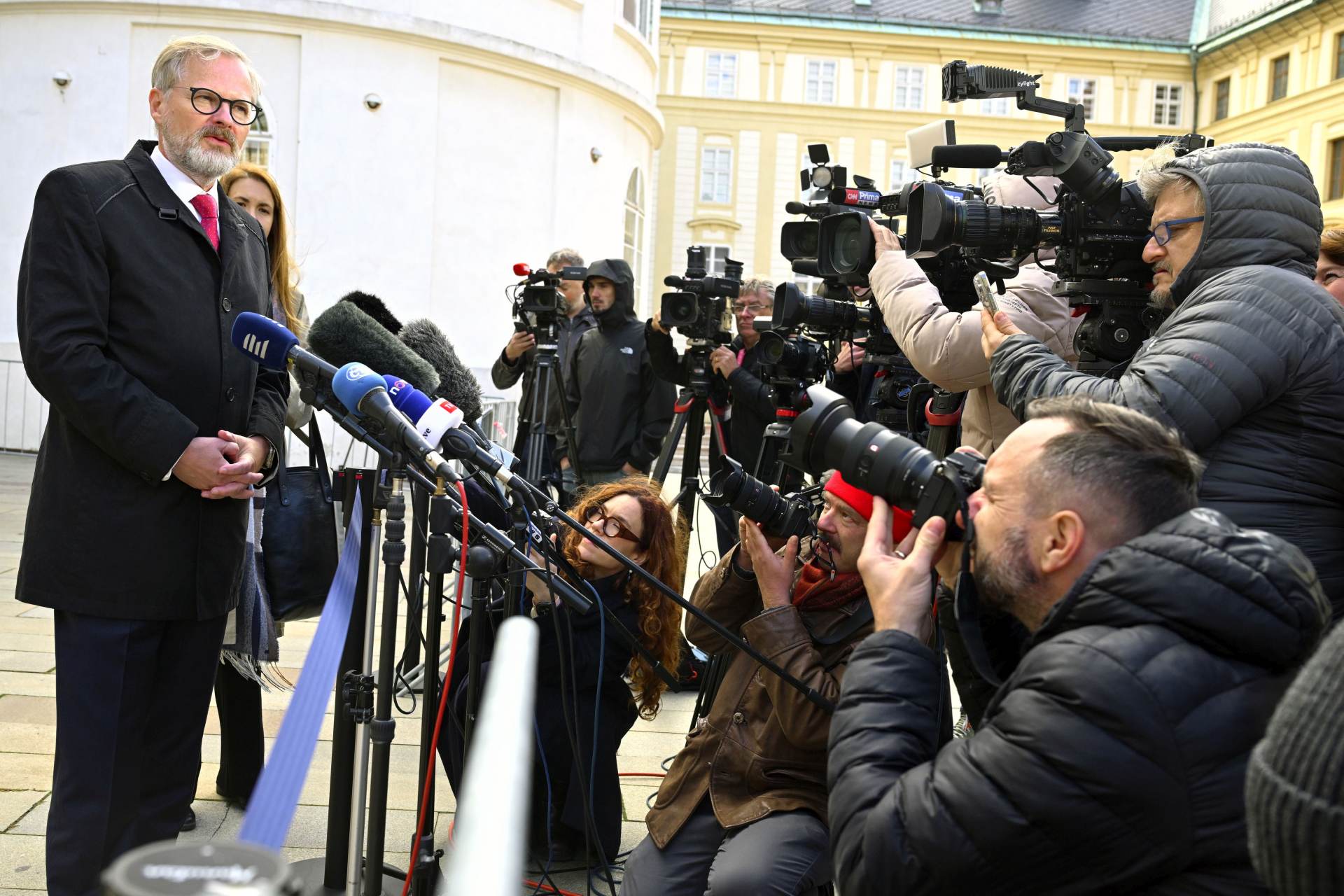 Česko není Maďarsko; zavane nový vítr, bouře nehrozí, píší německojazyčná média