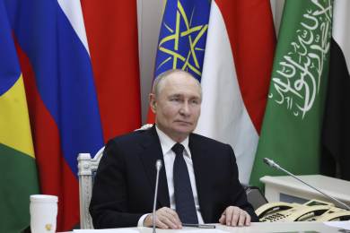 Model liberální globalizace se přežil, řekl Putin účastníkům summitu BRICS