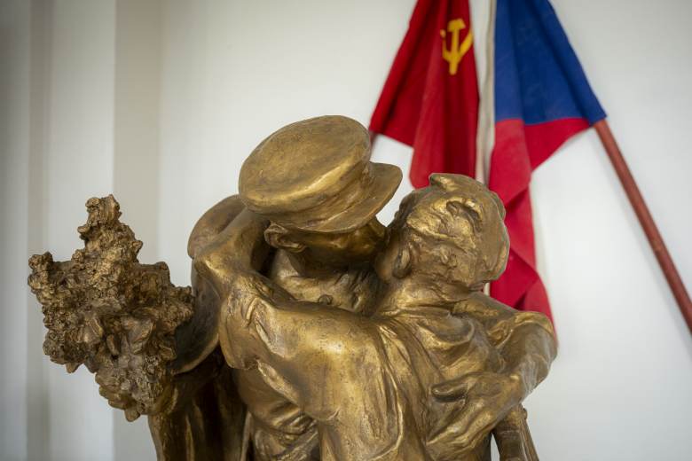 Výstava v České Lípě ukazuje, jak se v čase měnil výklad konce II. světové války Výstava v České Lípě ukazuje, jak se v čase měnil výklad konce II. světové války