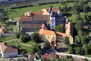 Baziliku v Třebíči letos čeká výměna části střechy, chystá se i oprava odvodnění