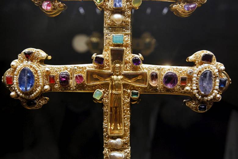 Prsten jihočeského šlechtice Petra Voka obsahuje ochrannou formuli proti moru