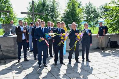 Lipavský je na Ukrajině, ve Zborově uctil památku československých legionářů