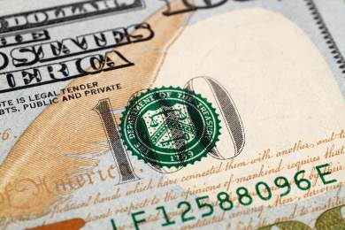 Buffettově firmě Berkshire klesl zisk o čtyři procenta, varuje před dopadem cel Buffettově firmě Berkshire klesl zisk o čtyři procenta, varuje před dopadem cel