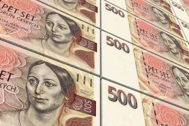 Skupina PPF vydělala v pololetí 8,42 miliardy Kč, proti 15,85 mld před rokem