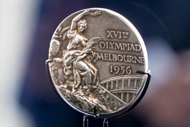 Národní muzeum vystaví zlatou medaili olympijské diskařky Fikotové-Connollyové