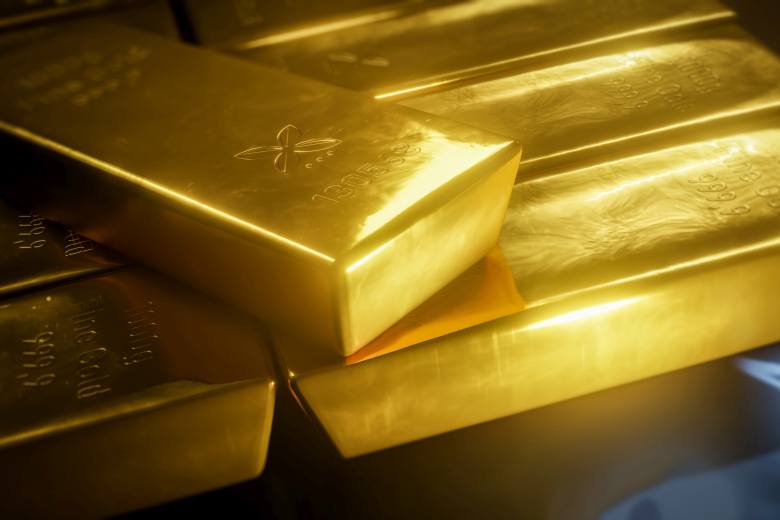 Cena zlata poprvé překročila 4500 USD/oz, čeká se další snižování sazeb v USA