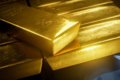 Cena zlata poprvé překročila 4500 USD/oz, čeká se další snižování sazeb v USA