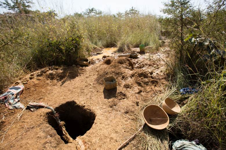 Ve východním Kongu se propadl zlatý důl, zahynulo nejméně deset lidí