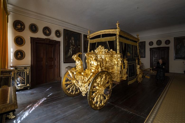Zlatý kočár z krumlovského zámku opustí české země poprvé po 350 letech Zlatý kočár z krumlovského zámku opustí české země poprvé po 350 letech