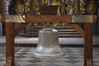 Zvon z ukrajinských zbraní je u Salvátora, ve čtvrtek ho předá nizozemský král